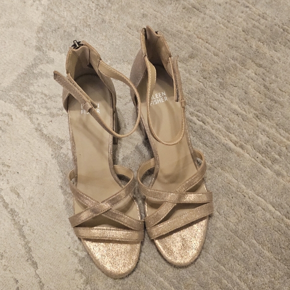 Eileen Fisher Jazzy Heel Sandals  Gold Platinum Leather Block Strap 9 - Picture 10 of 16